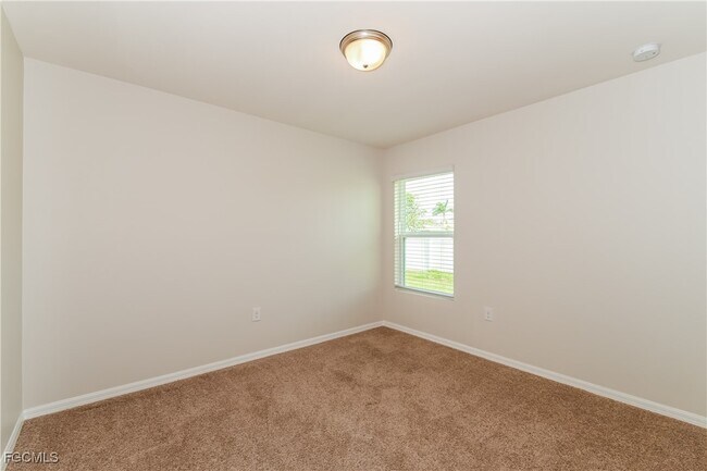 Building Photo - 1444 NW 31st Ave