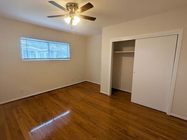 Building Photo - 1421 Kellam Ave