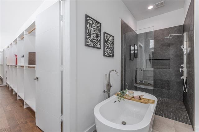 Building Photo - 9742 Sunset Dr