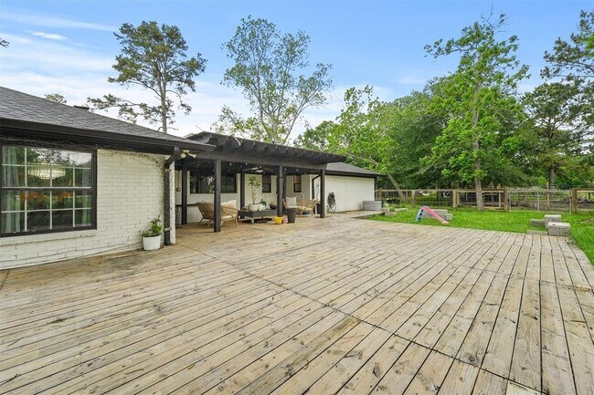 Building Photo - 1108 Myrtlewood Dr