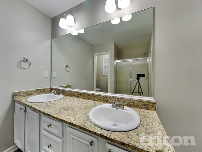 Building Photo - 3540 Stoney Creek Way