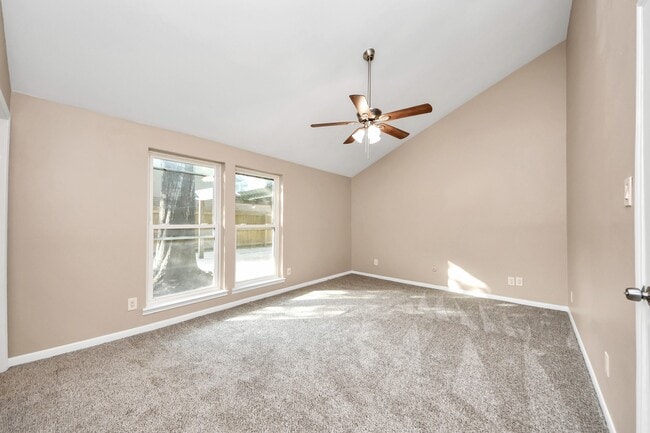 Building Photo - 11923 Briar Forest Dr