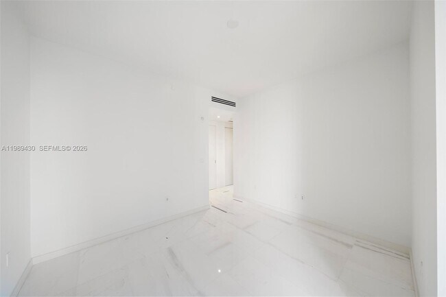 Building Photo - 300 Biscayne Blvd Way