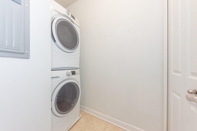 Building Photo - 5518 Arbor Chase Dr