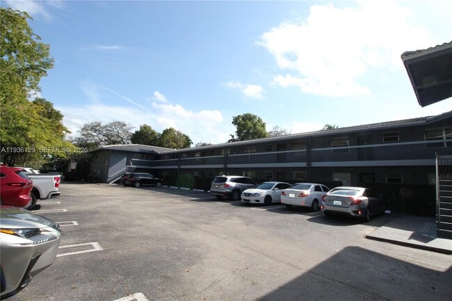 Building Photo - 8990 W Sample Rd