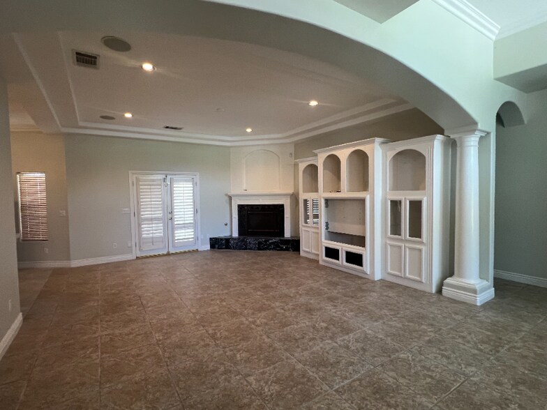 Building Photo - 1107 Beckenham Pkwy