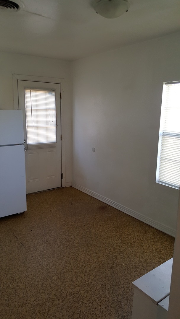 Building Photo - Nice 2 Bedroom, 1 Bathroom, 1 Car Detached...