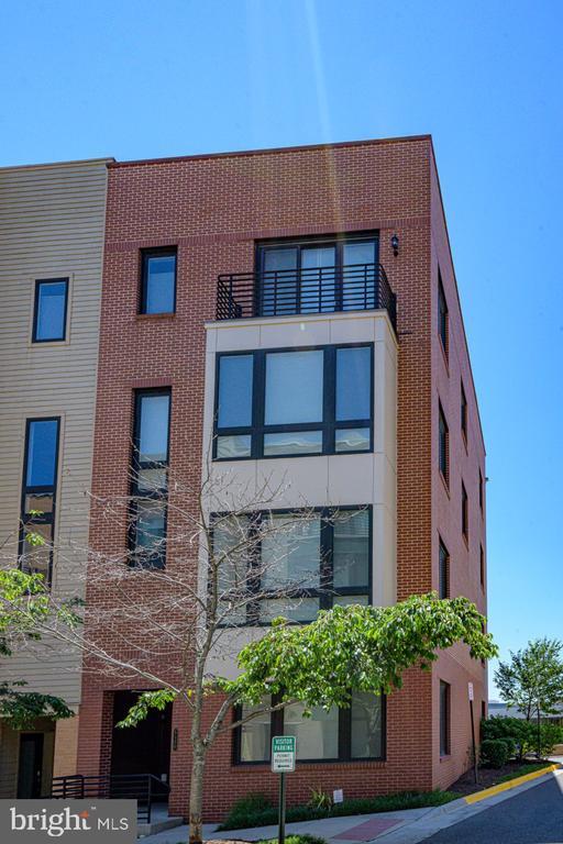 Building Photo - 5130 Cambria Wy