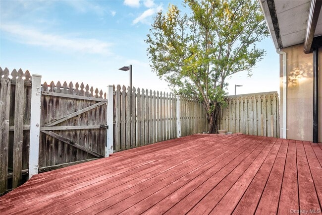 Building Photo - 750 Lido Blvd