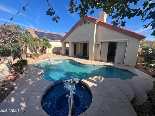 Building Photo - 4620 N Clear Creek Dr