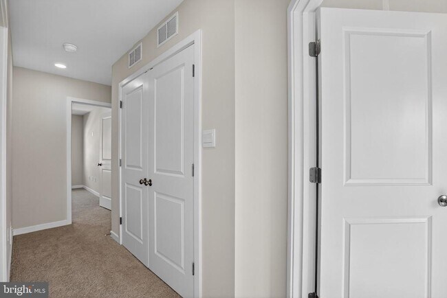 Building Photo - 436 Whirl Ln