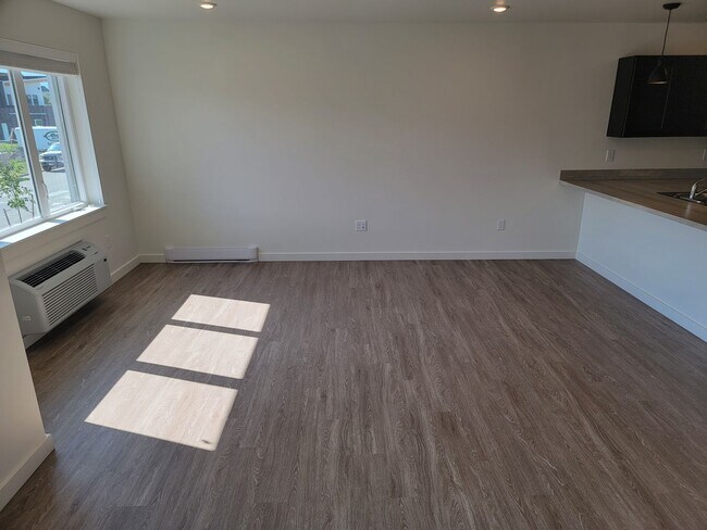Building Photo - 1469 Windrow Dr