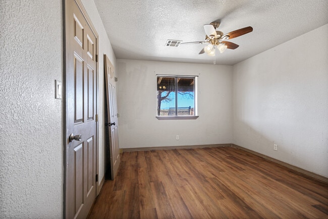 Building Photo - 25 Lemin Ave