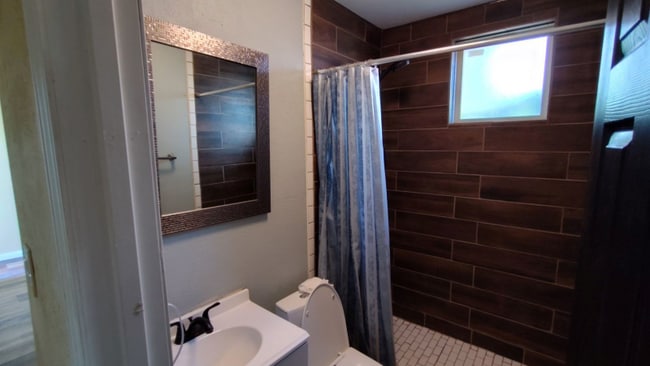 Building Photo - 3002 W Mercer Ln