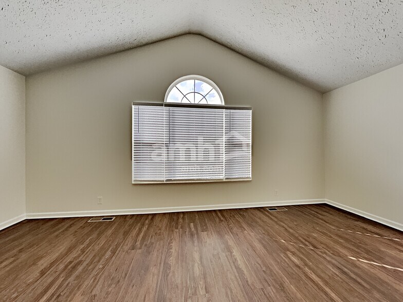 Building Photo - 6200 Hampton Hall Way