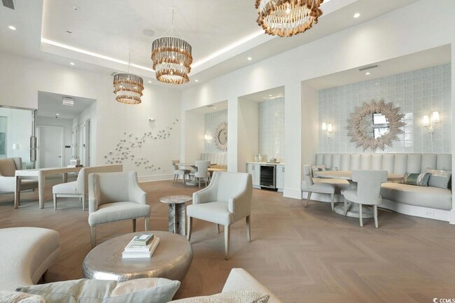 Building Photo - 331 Pickwick Dr