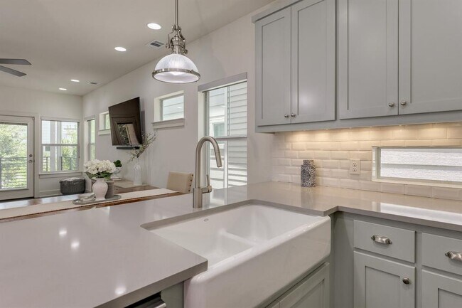 Building Photo - 1101 Euphoria Bend