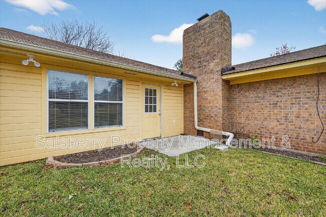 Building Photo - 1305 Elizabeth Blvd