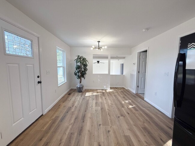 Building Photo - Cozy Newly Remodeled 2-Bedroom Single-Level Home Near TTU