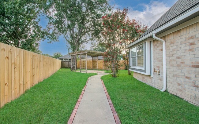 Building Photo - 6607 Readsland Ln