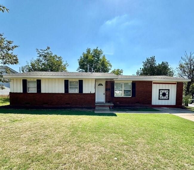 Building Photo - 1502 NW 47th St