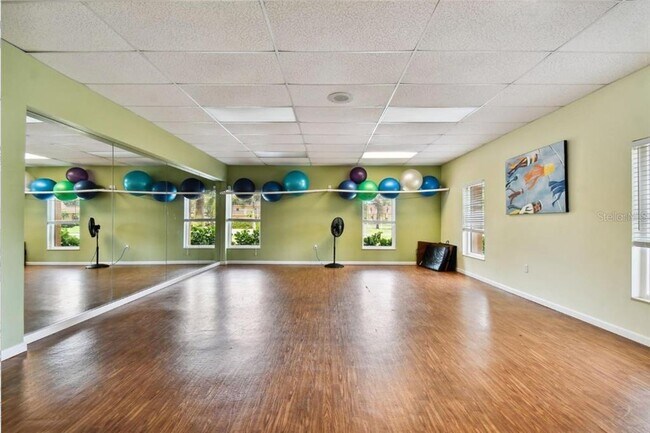 Building Photo - 4900 Brittany Dr S