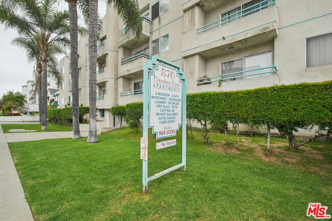 Building Photo - 870 S Crenshaw Blvd