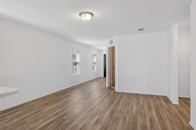 Building Photo - 605 Grenada Lk Dr