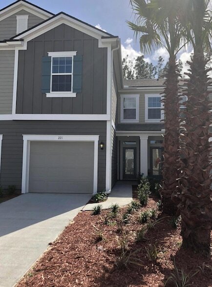 Building Photo - 221 Servia Dr