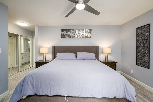 Building Photo - 9695 N 93rd Way