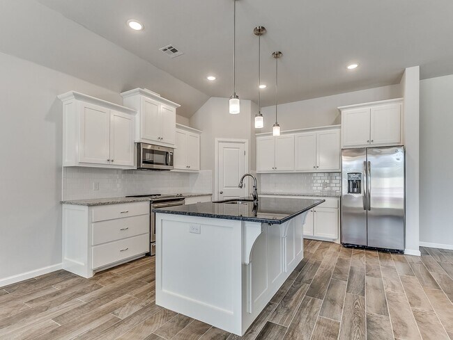 Building Photo - Beautiful 4 bed 2 bath in Moore!