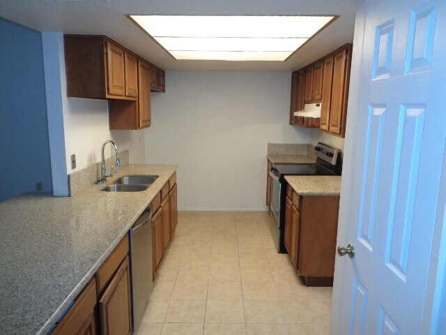 Building Photo - 9530 Magnolia Ridge Dr
