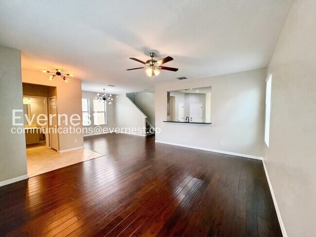Building Photo - 4 Bed, 3 Bath Home with Garage / Pet-Friendly / Vouchers Accepted / Available Now!