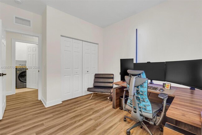 Building Photo - 10204 NW 86th St