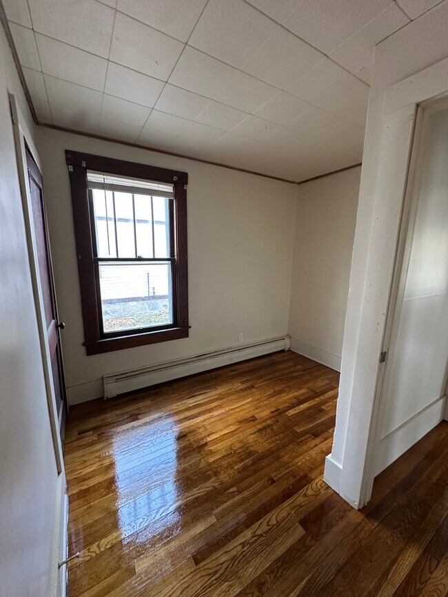 bedroom - 126 Pleasant St