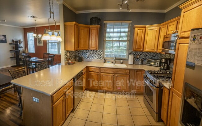 Building Photo - 2439 W Silverton Dr