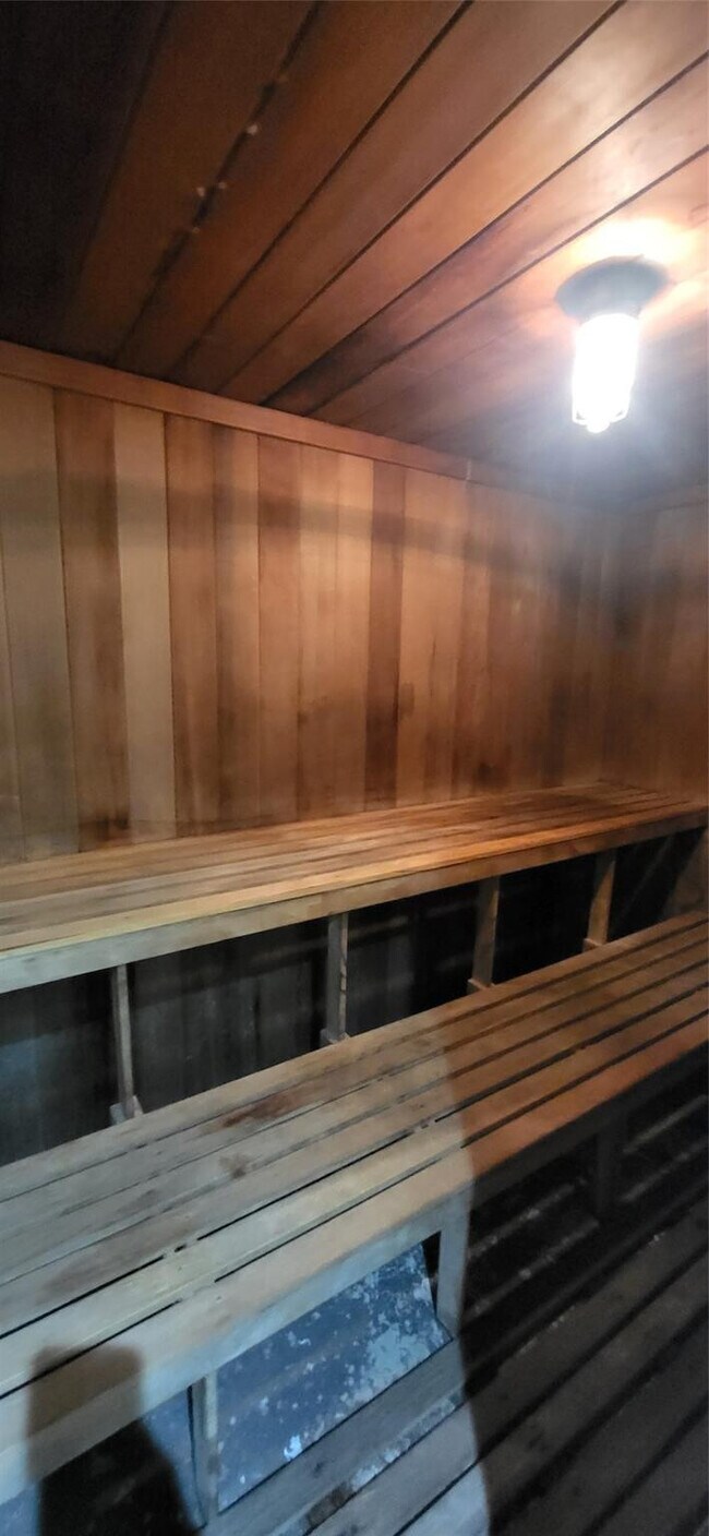 Building Photo - 9070 Lime Bay Blvd