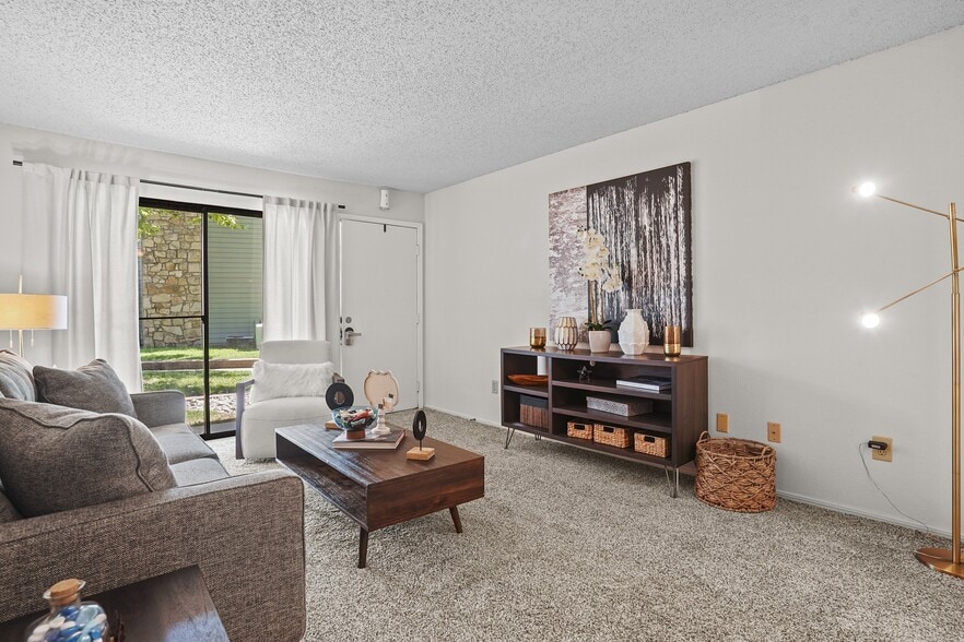 Building Photo - Raintree Apartments