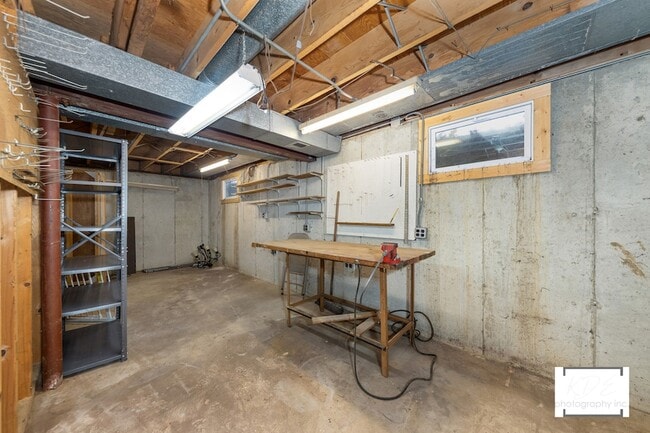 Building Photo - 1236 Hercules Ln