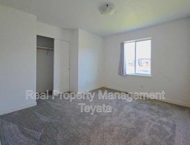 Building Photo - 6270 Fernridge Dr