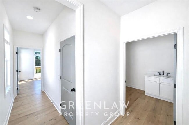 Building Photo - 830 Gaston St SW