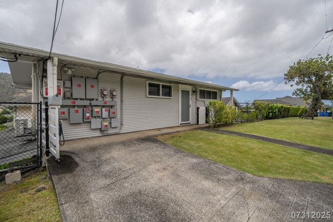 Building Photo - 3Bd 2Ba 1Pkg SFH in Manoa -$4300 Must See!!!
