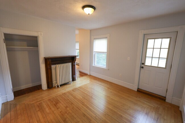Building Photo - 72 Grampian Way