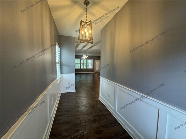 Building Photo - 1161 Lookout Ridge Rd