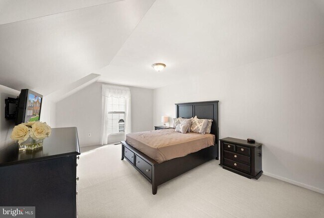 Building Photo - 5667 Lonesome Dove Ct