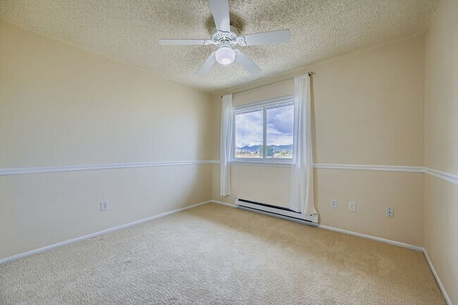 Building Photo - 1858 Centaur Cir