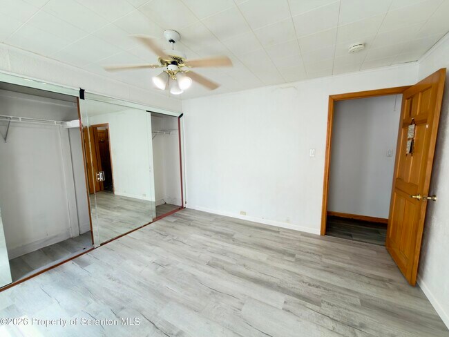 Building Photo - 512 Emmett St