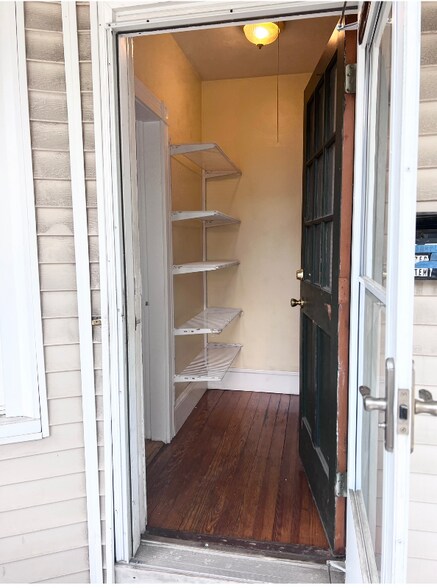 Building Photo - 85 Vinton St