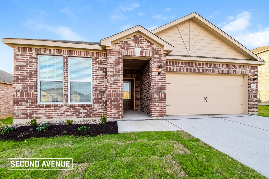 Building Photo - 2113 Jeanine Dr