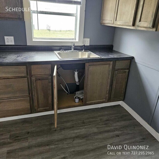 Building Photo - 5606 Lesteele-